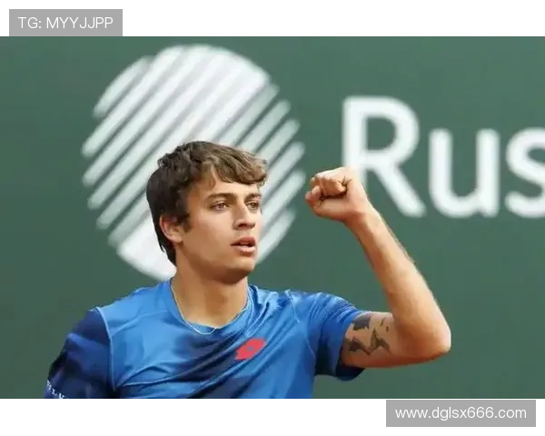 科博利两连胜首进巡回四强赛场